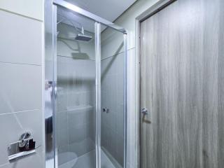 1BR Condotel with Balcony at FAME Residences #FM31-1 - Manila - 8
