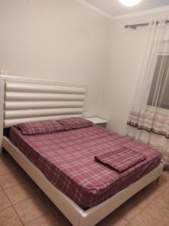 Central 2BR by Kavaja Str, Sleeps 5 ppl - Tirana - 0