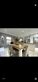 Luxury 3-Bed Retreat with Pool & Jacuzzi 10min from OR Tambo - 5