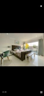Luxury 3-Bed Retreat with Pool & Jacuzzi 10min from OR Tambo - Kempton Park - 4