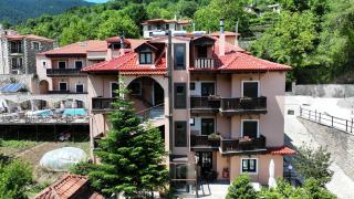 Villa Virginia Hotel - Karpenision - 6