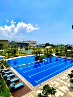 2BR Condo with Balcony and Pool Near Robinsons Las Pinas - 0