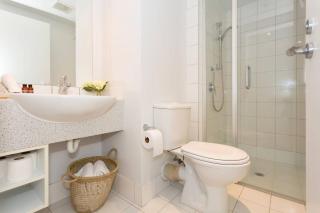 Uniquely Located Apartment with Kitchen - Christchurch - 6