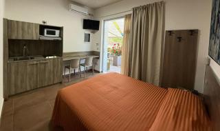 Hotel Miramare Dipendenza - Pineto - 7