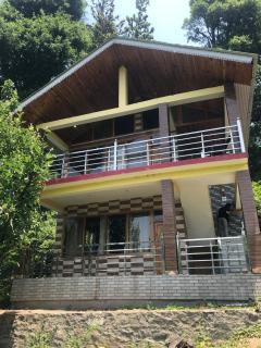 BIRDS LOVE HOUSe - 1