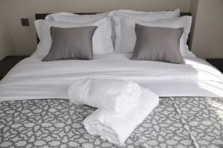 Stylish City-View 2BR Sunlit, Serviced Shops - Nairobi - 0