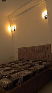 Foodzo Hotel - 4