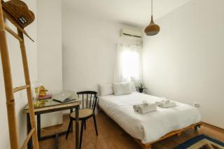 Cozy Green Oasis 2BR Apt a 3 Min Walk from Beach by Sea N' Rent - Tel Aviv - 3