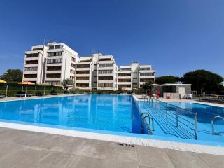 Complesso Mosaico NON FORNISCE PRESTAZIONI DI CARATTERE ALBERGHIERO, appartamenti arredati come da foto, Per il Check in Agenzia Ferro Viale Francesco Petrarca 391 lido Adriano Ra - Lido Adriano - 9