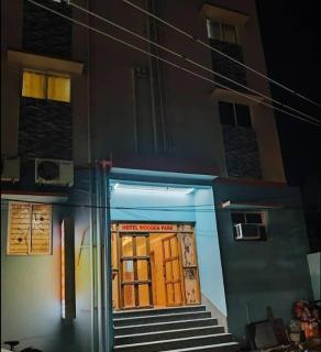 Wooden Park Hotel - Chennai - 3