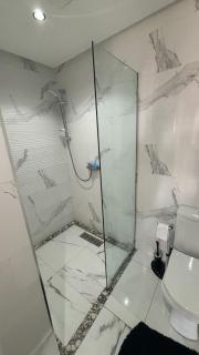 Chic 2 bedroom apartment - 2