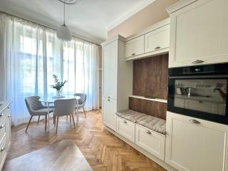 Royal Crown Apartment - 4