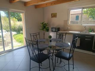 Maisonnette dans hameau provençal - Cabriès - 1