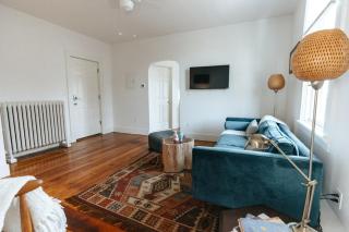 CHIC Thames Harbor free parking - Newport - 2