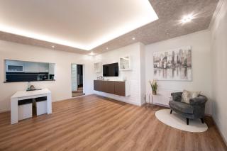Ring48 City Living - modernes Wohnen mit Wohlfühlambiente mitten im Stadtzentrum - vollausgestattete Küche, Bad mit Duschbadewanne, Parkplatz - Bayreuth - 1