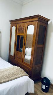 WhiteHouse Guesthouse - 2