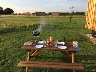 Shepherds Hut 6 - Bedfield - 8