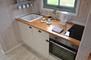 Shepherds Hut 6 - Bedfield - 3