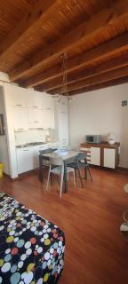 Petronia beach & historic centre Caorle - 8