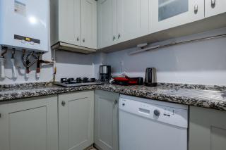 3-Bedroom Apartment - Central Location - Elevator - Istanbul - 3