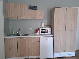 Villa Flower with Free Onsite Parking - 5