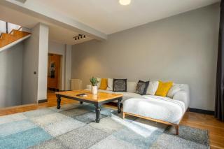 Fourlex Single Detached House - 2 Bathrooms - Central Location - Private Terrace - Istanbul - 9