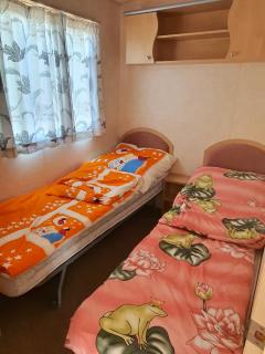 Holenderki na Zielonych Wzgórzach, Łowyń - Łowyń - 5