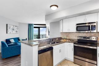 Fabulous Angled Oceanfront Suite! CR1701 - Myrtle Beach - 7