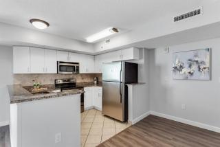 Fabulous Angled Oceanfront Suite! CR1701 - Myrtle Beach - 5