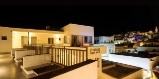 Tataki Family Hotel - Fira - 8