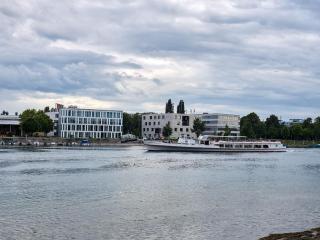 seeglueck UFERTRAUM - Stilvolle Ferienwohnung direkt am Seerhein mit Parkplatz in zentraler Lage von Konstanz - Konstanz - 0