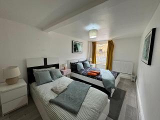 1 Bedroom Stunning Apartment In Bricklane - London - 1