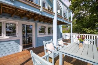 The Bluebell - Luxury Lodge with Hot Tub - Penally - 8