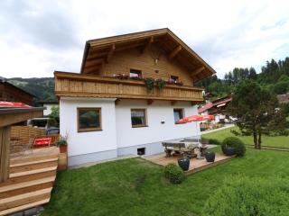 holiday home with Sauna - Fügen - 5