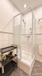 BELLAHOMES Apartments, Ground Floor, Aircondition, Private Parking, Airport 30 min - Erlensee - 6