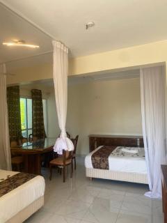 Breezebay beach road hotel Diani - Ukunda - 6