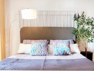 Spacious Cozy Suite at The Venice Mall with FREE Parking and Washing Machine - Manila - 2