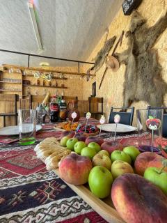 Zvartnots House - 6
