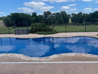 Luxurious 4-Bedroom Oasis with Private Pool - 9