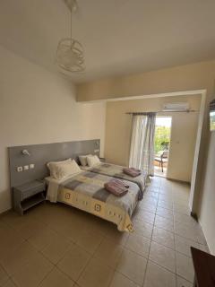 Spiros & Maria Hotel - Agios Stefanos - 3