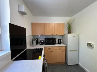 Two bedroom cottage in Lumsden - Contractors - Huntly - 7