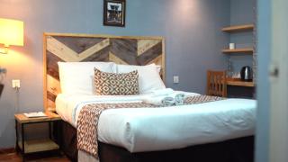 Nyadha House Bed & Breakfast - 9