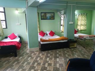 Kusum Hotel - Dibrugarh - 5