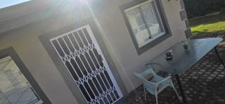 J & B Guesthouse - Durban - 8