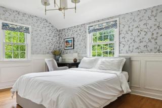 Large yard - Quiet area - 15 min to DC - Falls Church - 2