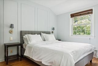 Large yard - Quiet area - 15 min to DC - Falls Church - 4