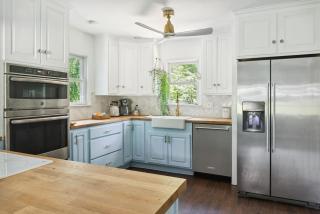 Large yard - Quiet area - 15 min to DC - Falls Church - 8