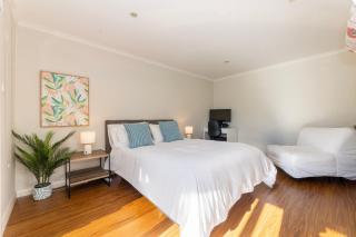 Guest Suite in Duffy with Pool View - Weston Creek - 7