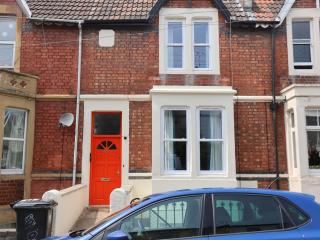 North Rd By N And N Stays Ltd ,Close to the vibrant Gloucester Road, Great Location, Free On street Parking and Free off street parking available between 4pm and 9am Mon to Fri and all weekend - Bristol - 1