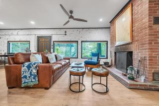 Peaceful Lakefront Getaway on Cayuga Lake cottage - Aurora - 1